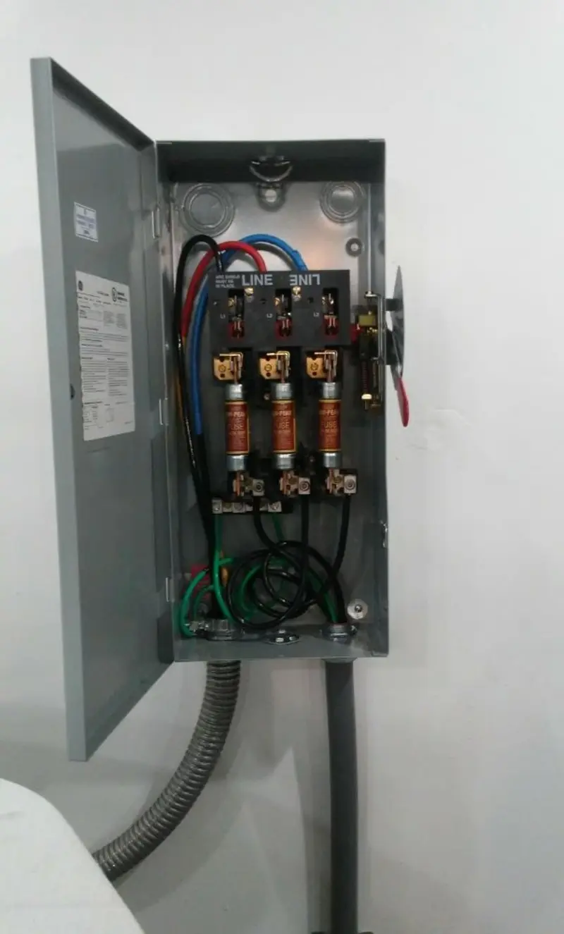 Three-phase disconnect switch installed for Smoke Detector Installation in Brandon